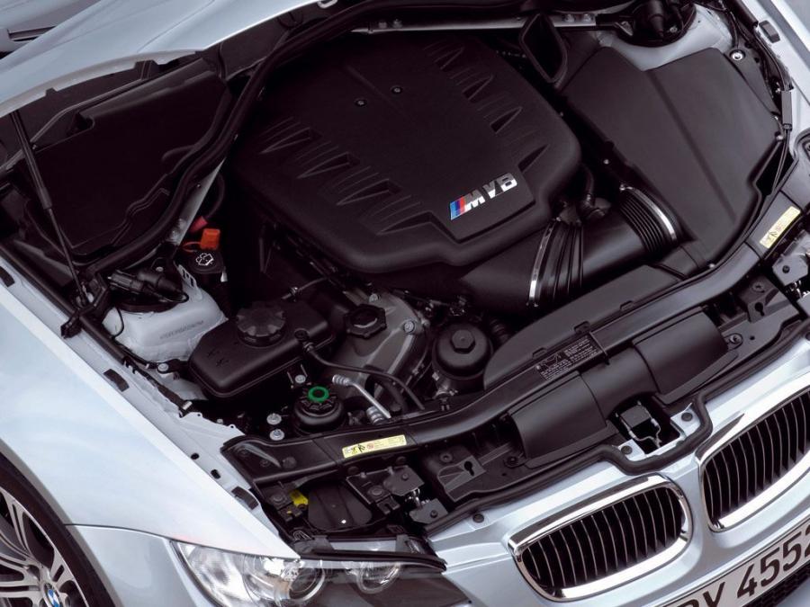  BMW M3 Sedan 2007 года  (фото 38 из 72)